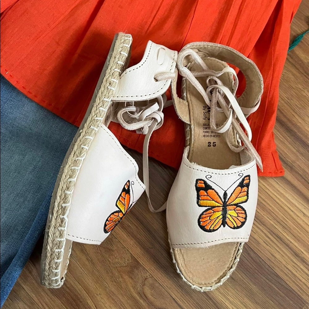 Monarch butterfly huaraches